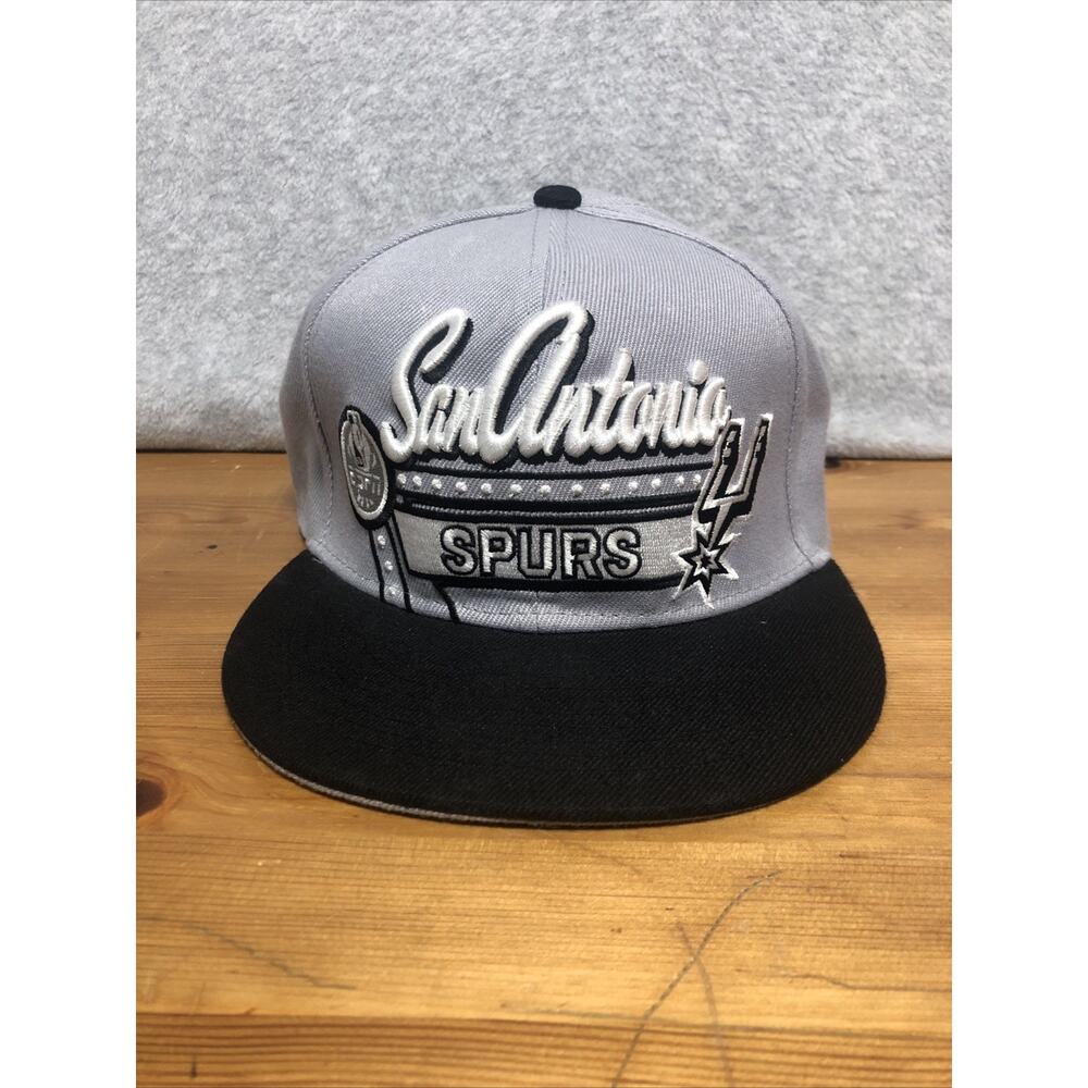San Antonio Spurs Hat Cap Snap Back Gray NBA Basketball Hardwood Classics Mens